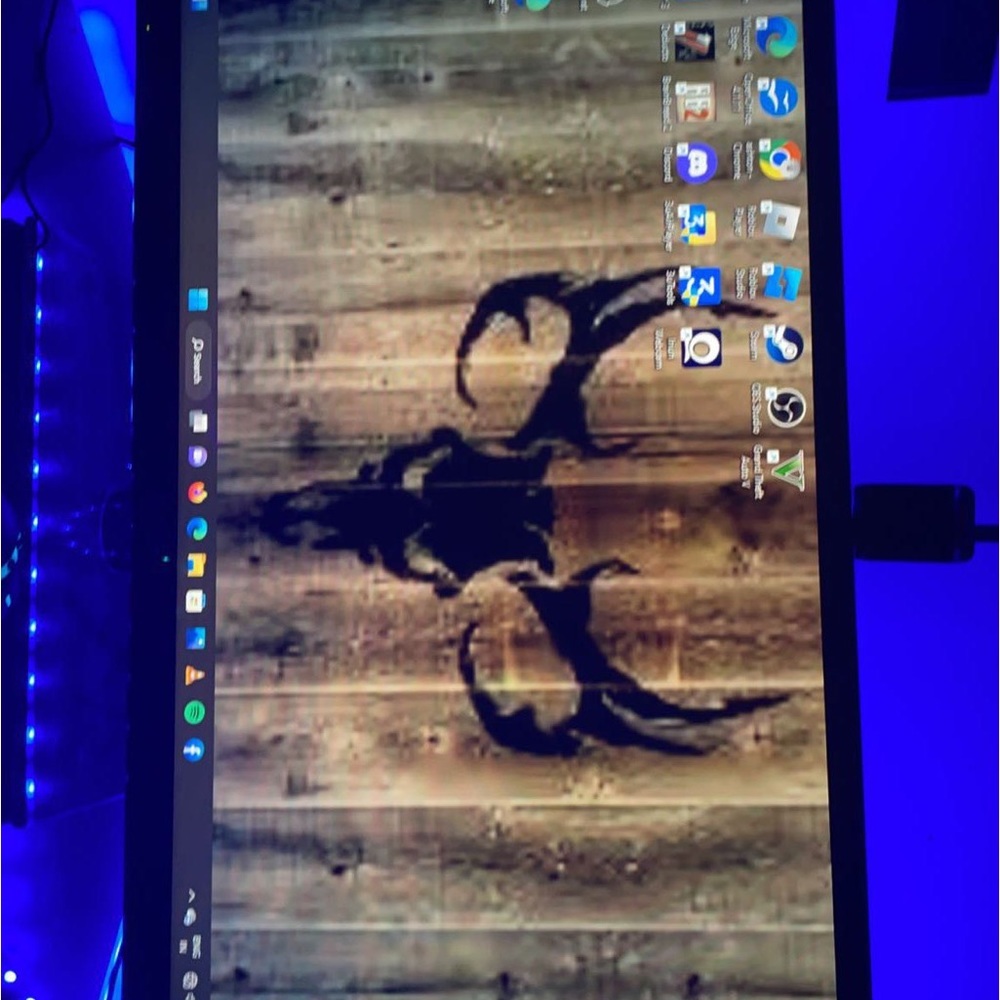 35in computer with a pc 1tb of memory 8g Ram